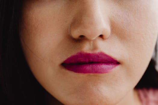 Lip stain uitgelegd: waarom die kleur uren blijft zitten