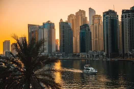 Waarom Dubai wereldwijd opvalt als slimme stad tussen woestijn, Iran en India