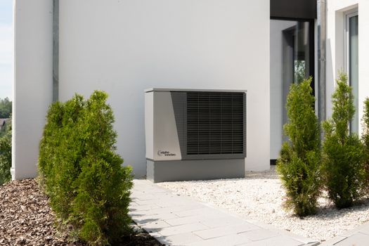 Binnen geplaatste warmtepomp zonder buitenunit in een appartement in Oudgouda
