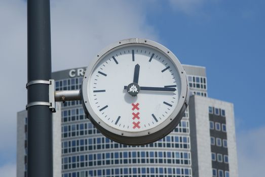 Scherm met koersgrafieken van AMX-midcaps voor beurskoers amx bedrijven vandaag